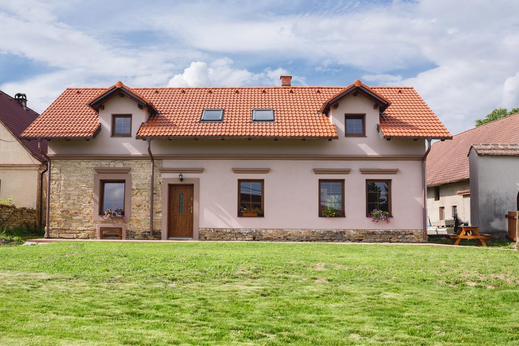 Hotel Slanskych Statek Nahorany  Zewnętrze zdjęcie